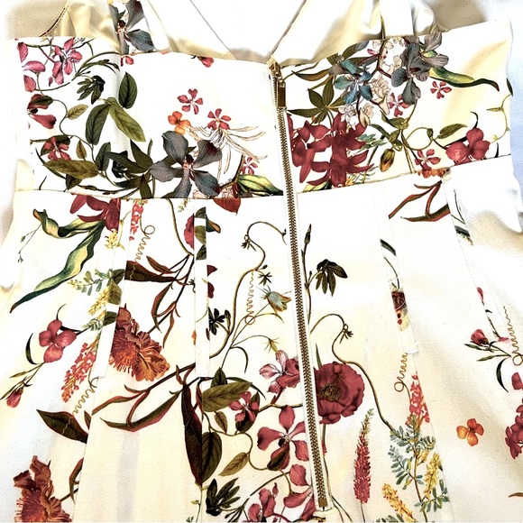 Tahari Arthur S Levine Dresses Color Ivory/Rio White Floral Julie Dress Side 4. - Picture 8 of 16
